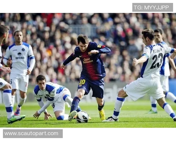 围绕梅西视角解读现代足球艺术魅力与绿茵赛场战术思维