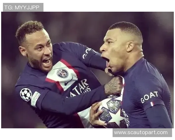 夜店狂欢中的足球明星与派对文化的完美碰撞