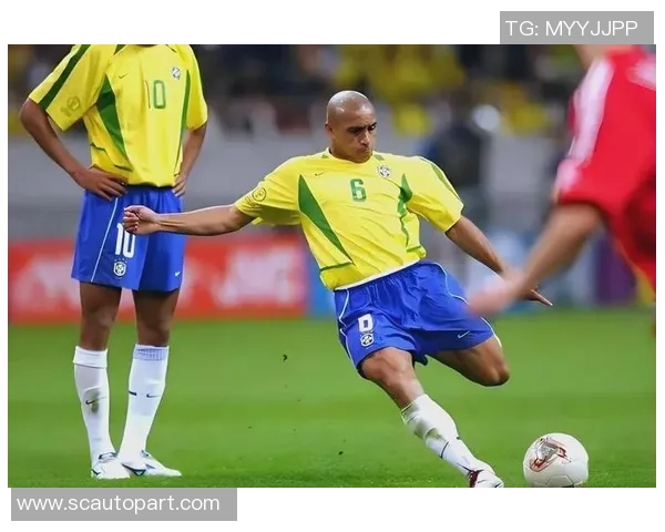 巴西足球传奇巨星宣布退役 引发全球球迷怀念与热议