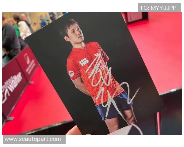 足球球星头部贴纸新潮流掀起全球热潮引领收藏和球迷文化新风尚