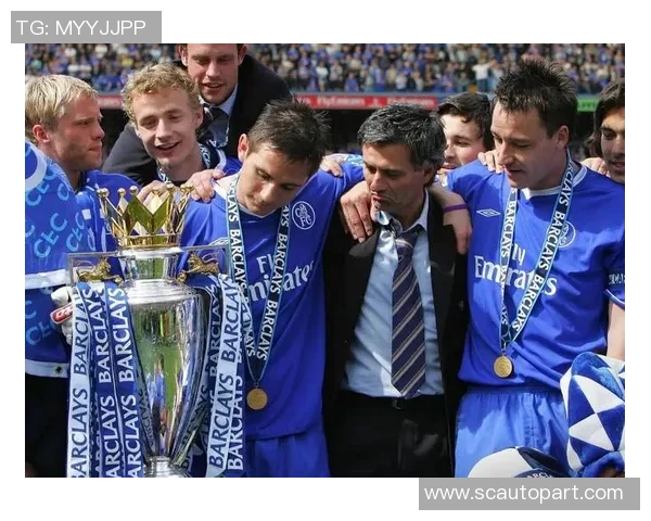 足球球星暖心举动亲手送球衣点燃球迷激情温情时刻引发热议